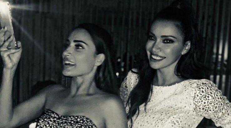 Δείτε τις αδερφές Φαρμάκη να μας δείχνουν τις φουσκωμένες τους κοιλίτσες [εικόνα]