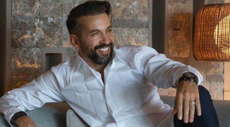 Ο Yiannis Michale επιστρέφει με τα Instagram Live Sessions "Re-Paint Your Mood"