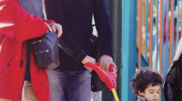 Επώνυμη Κύπρια στην παιδική χαρά με το γιο της και τους γονείς της!