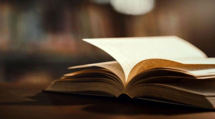 Παζαράκι μεταχειρισμένου βιβλίου στο κέντρο της πόλης