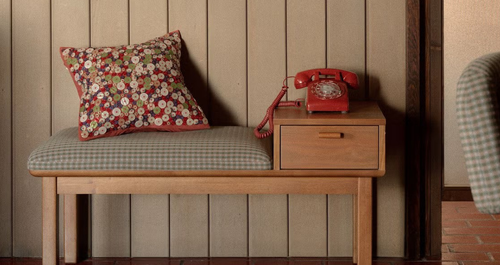 H… κουτσομπόλα επιστρέφει στα σύγχρονα σπίτια