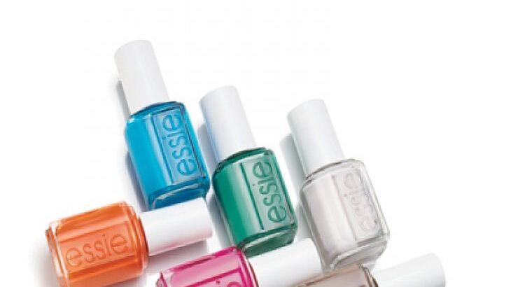 Στον "τρελό" κόσμο χρωμάτων της Essie!