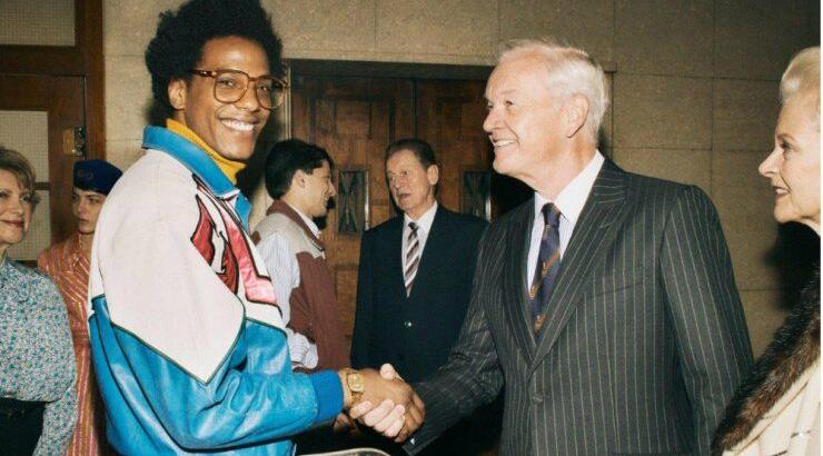 Ο οίκος Gucci λανσάρει τη νέα του καμπάνια για τα ρολόγια