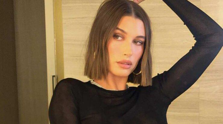 Buttercup-yellow: H απόχρωση στα νύχια που έκανε η Hailey Bieber 