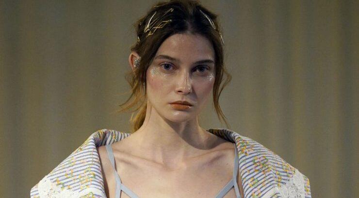 Αυτά τα χρώματα στα μαλλιά θα πρωταγωνιστήσουν το 2021