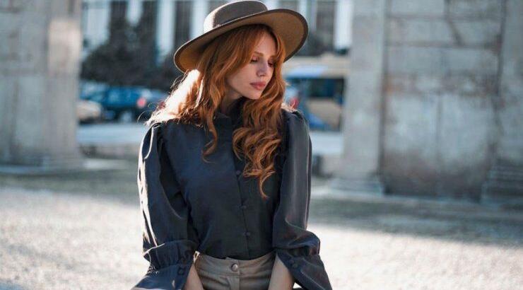 Τα 3 μυστικά της Έβελυν Καζαντζόγλου για μαλλιά χωρίς όγκο και λιπαρότητα