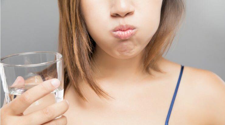 Στοματικά διαλύματα: Πώς μπορούν να περιορίσουν την μετάδοση του κορωνοϊού