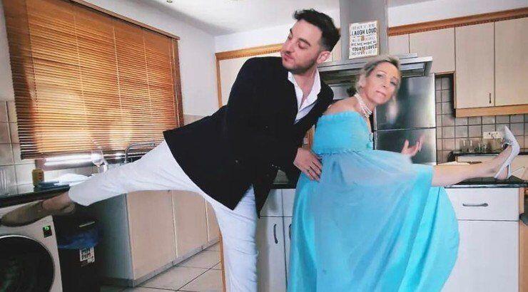 Ηρόδοτος Μιλτιάδους: Ο υπέροχος χορός με τη μητέρα του στον γάμο του αδερφού του! [βίντεο]