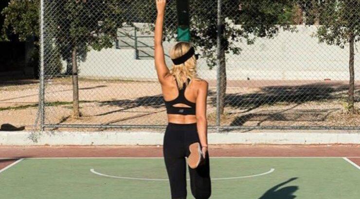 Ποια κούκλα Ελληνίδα παρουσιάστρια έχει 101 ζευγάρια παπούτσια