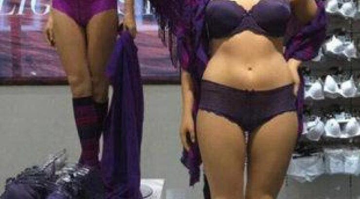 Σάλος με τις «παχουλές» κούκλες σε βιτρίνα της H&M στη Σουηδία