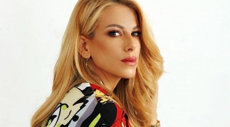 Χριστίνα Δημητρίου: Αποφοίτησε και πόζαρε με το πτυχίο αγκαλιά [εικόνες & βίντεο]