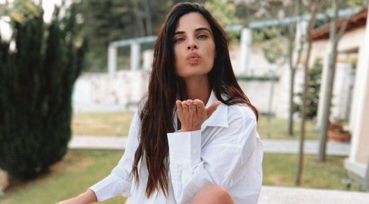 Χριστίνα Μπόμπα: Τα κιλά που έχει πάρει στον 8ο μήνα της εγκυμοσύνης και οι ιδιαίτερες λιγούρες της [βίντεο]