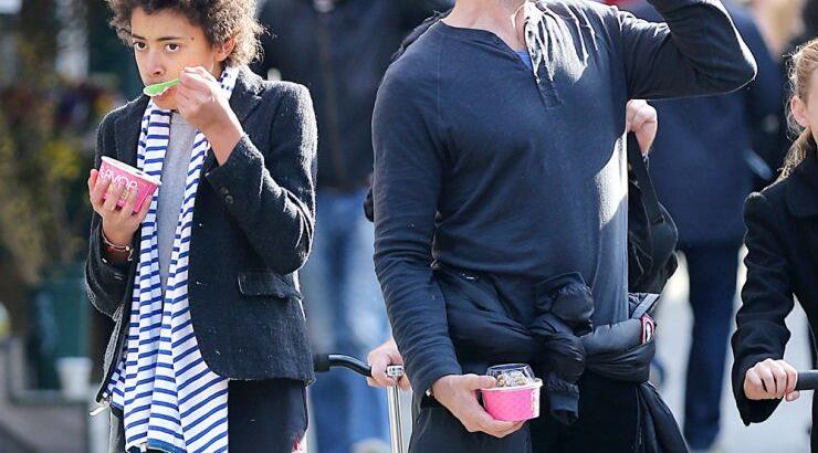 Hugh Jackman: Για παγωτό με τα παιδιά του [φωτογραφίες]