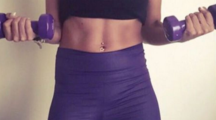 Ποια Ελληνίδα τραγουδίστρια διαθέτει αυτό το καλλίγραμμο κορμί;