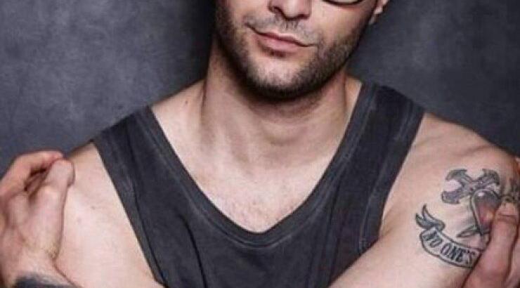 Ίαν Στρατής: Συνεχίζει να προκαλεί!