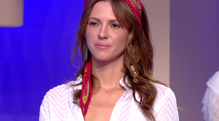 "My Style Rocks": Η κομψή total red εμφάνιση της Ραμόνας που προκάλεσε αντιδράσεις