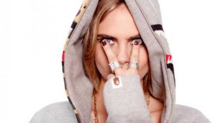 Είκοσι έξι μοντέλα κλείνουν το μάτι στο i-D  