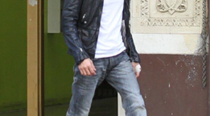 O Enrique κάνει skateboard!