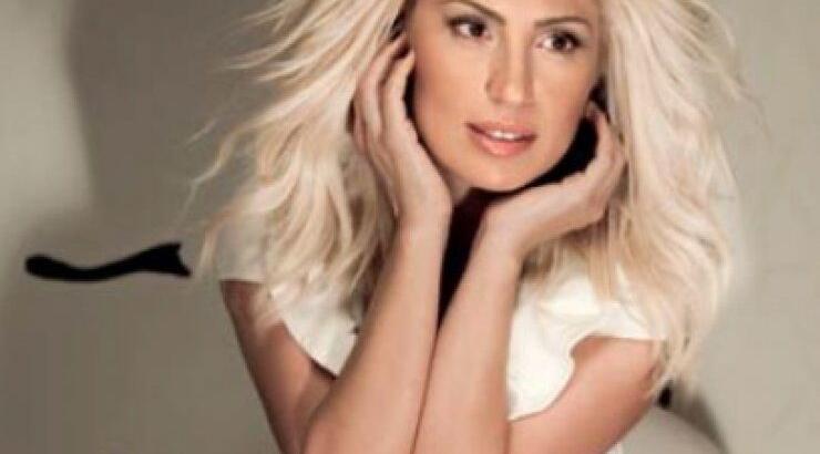 Μαρία Ηλιάκη: "Δεν συμφωνώ με την Κατερίνα Καινούργιου που δημοσιοποιεί την προσωπική της ζωή"