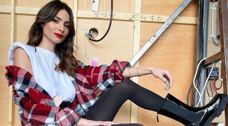 Ηλιάνα Παπαγεωργίου: Δείτε τι φόρεσε από την γκαρνταρόμπα του Snik στην εκπομπή της [εικόνα & βίντεο]