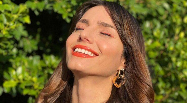 Ηλιάνα Παπαγεωργίου: Με αυτό το look υποστηρίζει πως "orange is the new red"