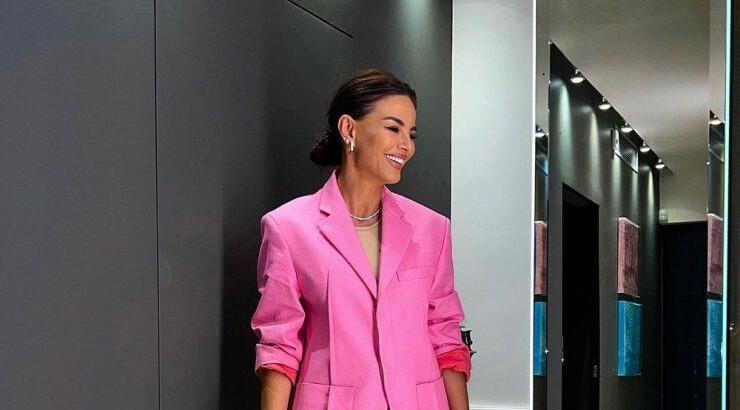 2 fashion girls που φόρεσαν το πιο girly trend της σεζόν