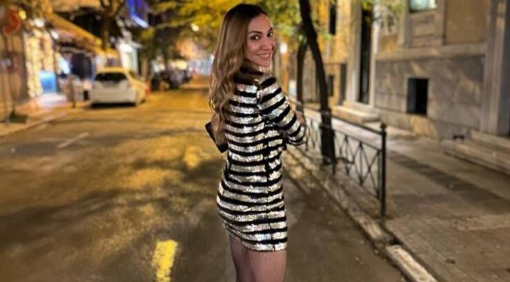 Δέσποινα Τζιαπούρα: Φοράει το item που αναβαθμίζει όλα τα σύνολα