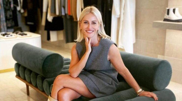 Έμιλυ Γιολίτη: Το look της με το απόλυτο παλτό του χειμώνα