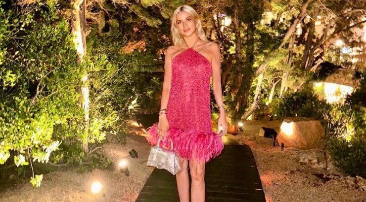 Βανέσσα Λοΐζου: Το colorful beach look της στο Saint Tropez