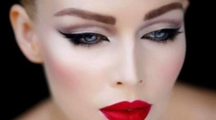  Νυφικό μακιγιάζ: 5 tips για να είσαστε εσείς η πιο λαμπερή νύφη