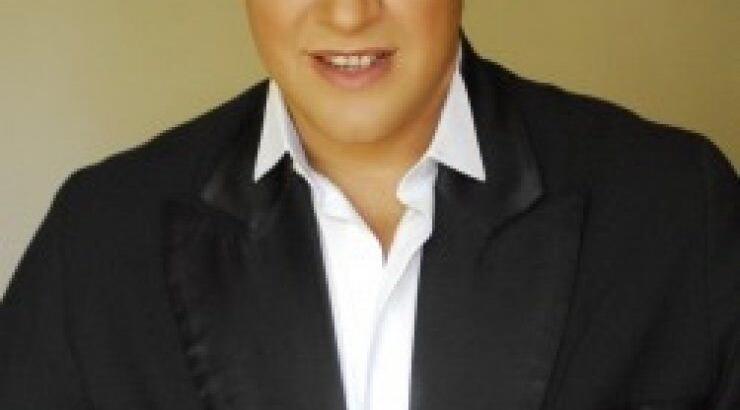 Σοκ στον καλλιτεχνικό κόσμο . "Εφυγε" ο make up artist και ηθοποιός Γιάννης Αγγελάκης