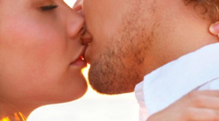 Πόσους ερωτικούς συντρόφους έχουν άντρες και γυναίκες έως τα 44;