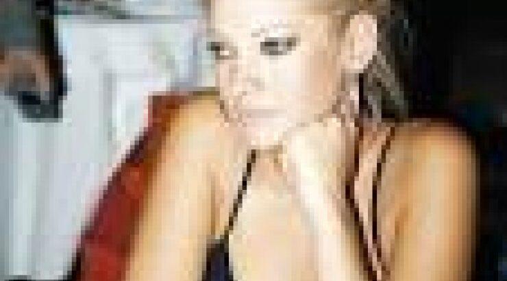 Πάγωσαν όλοι με τη νέα εικόνα της Τζούλιας Αλεξανδράτου με μαγιό