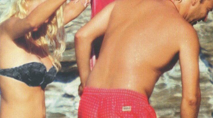  Οι selfies της Ελένης στην παραλία