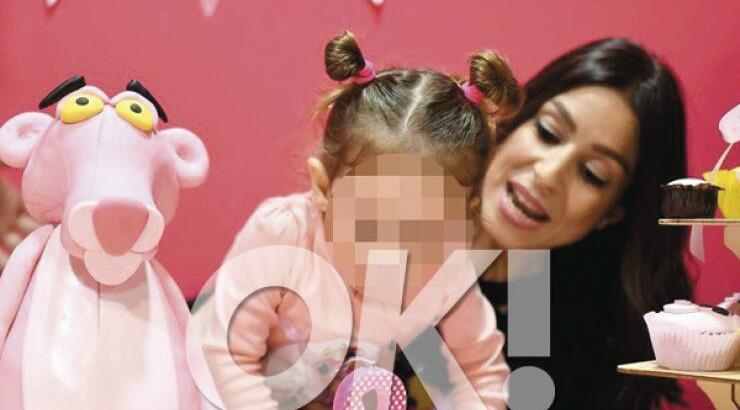 Κωνσταντίνα Ευριπίδου: Λιώσαμε με την μικρή Αριάδνη που μετρά στα αγγλικά