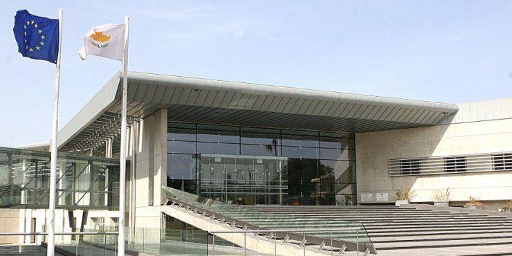 Στο Ανώτατο οι τελικές διευκρινίσεις για ωράρια καταστημάτων 