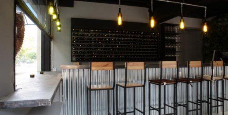 Ας πιούμε τα κρασάκια μας στον Φελλό