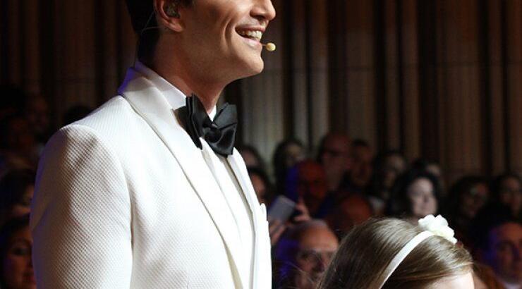 Σάκης Ρουβάς: Δείτε τι δήλωσε λίγο πριν να ανέβει στη σκηνή των βραβείων “Madame Figaro Γυναίκες της Χρονιάς 2015”