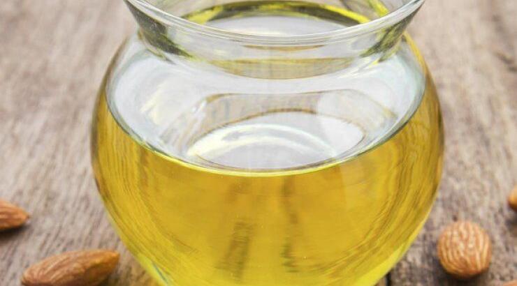 DIY: Λάδι σώματος με αμυγδαλέλαιο
