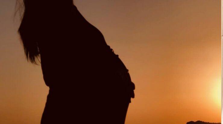 Γέννησε η επώνυμη Ελληνίδα