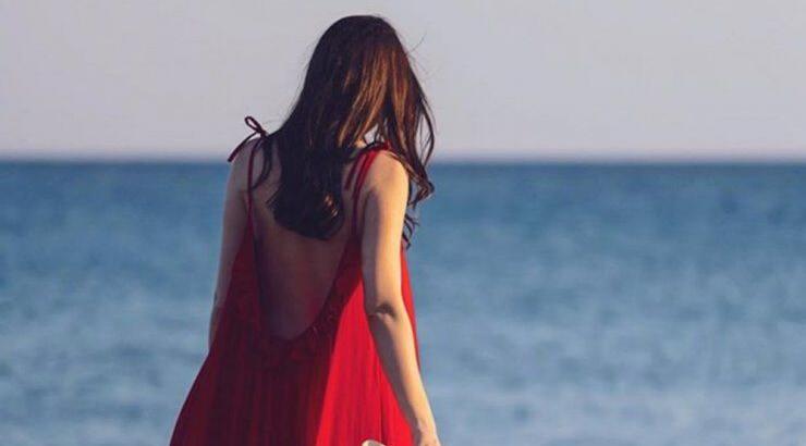 Κούκλα Ελληνίδα περιμένει το πρώτο της παιδάκι