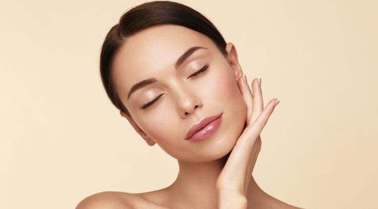 Γίνε η ωραιότερη εκδοχή σου με fillers JUVÉDERM®