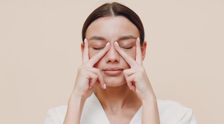 Τόνωσε και σύσφιξε το πρόσωπο σου με το Face Yoga!