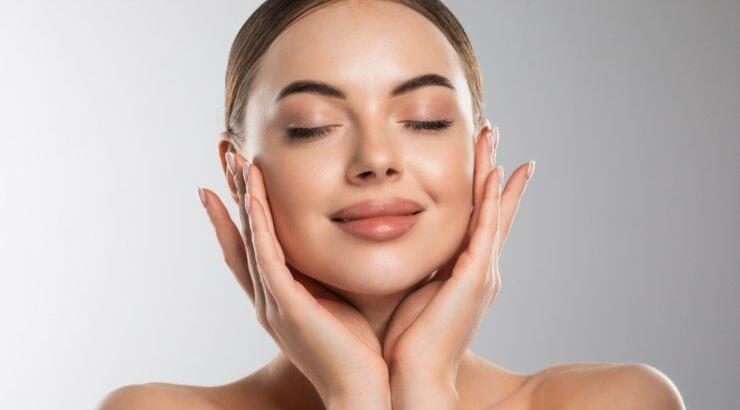 Κανέλα: Πως μπορεί αυτό το αρωματικό μπαχαρικό να κάνει καλό στο δέρμα σου