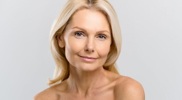 Over 50: 3 σημαντικά στοιχεία που πρέπει να γνωρίζεις πριν βάλεις κραγιόν