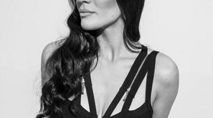 Πιο σέξι από ποτέ! Το σταυροπόδι της Ήβης Αδάμου που "κόλασε" τον ανδρικό πληθυσμό!