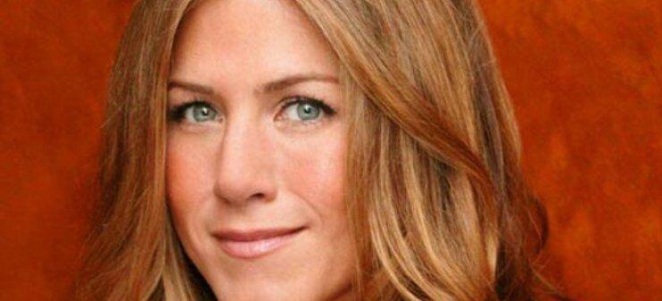 Η Τζένιφερ Ανιστον κουρεύτηκε ... γουλί! 