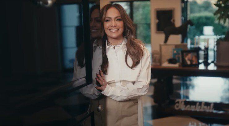 Η Jennifer Lopez άνοιξε τις πόρτες του σπιτιού της στη Vogue και απάντησε σε 73 ερωτήσεις 