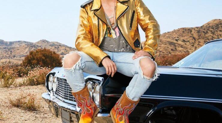 Ο Jeremy Scott βάζει την δική του πινελιά στις κλασσικές μπότες UGG