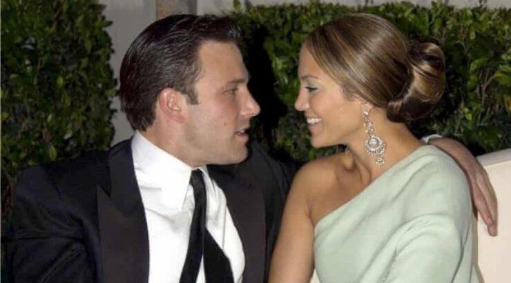 Jlo - Affleck: Η σχέση τους σοβαρεύει - Φωτογραφήθηκαν δημόσια αγκαλιά [εικόνα]